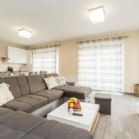 Nicoll With Pool, 50 M From The Beach Villa
